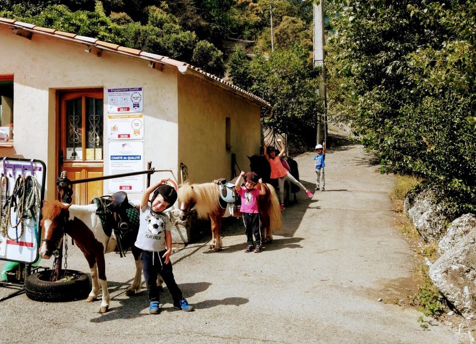 equitation-poney-alpes-maritimes-cote-azur-06-cours-balades