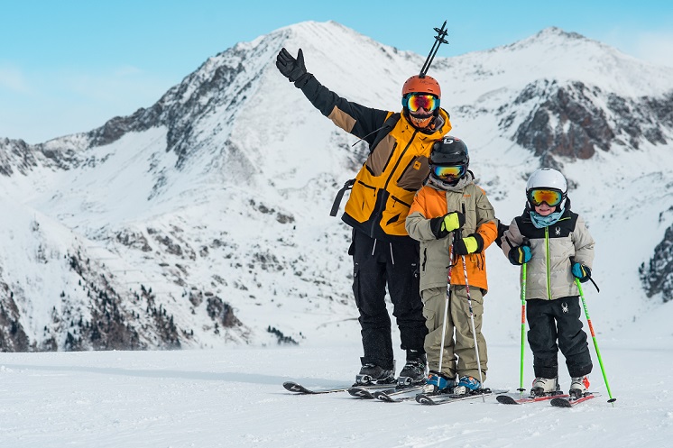 sejour-ski-famille-enfants-activites-pistes-stations-alpes-sud-isola-2000