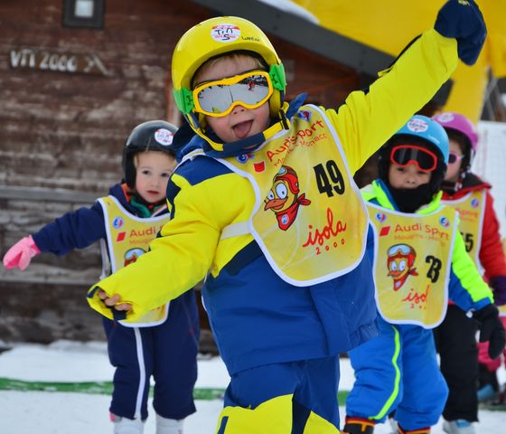 cours-piou-piou-enfants-station-isola2000-vacances-hiver-alpes-sud