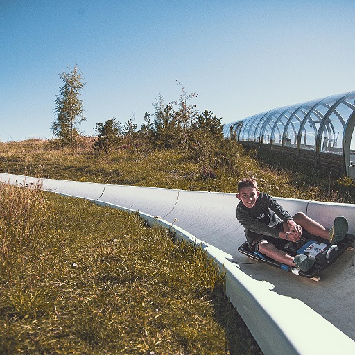 Circuit de la luge d'été à Valberg sortie-famille-activites-enfants-vacances-ete-juillet-aout-valberg-montagne-alpes-maritimes