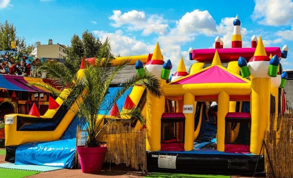 jeux-structures-gonflables-ferme-animaux-itinerante-parc-enfants-cote-azur