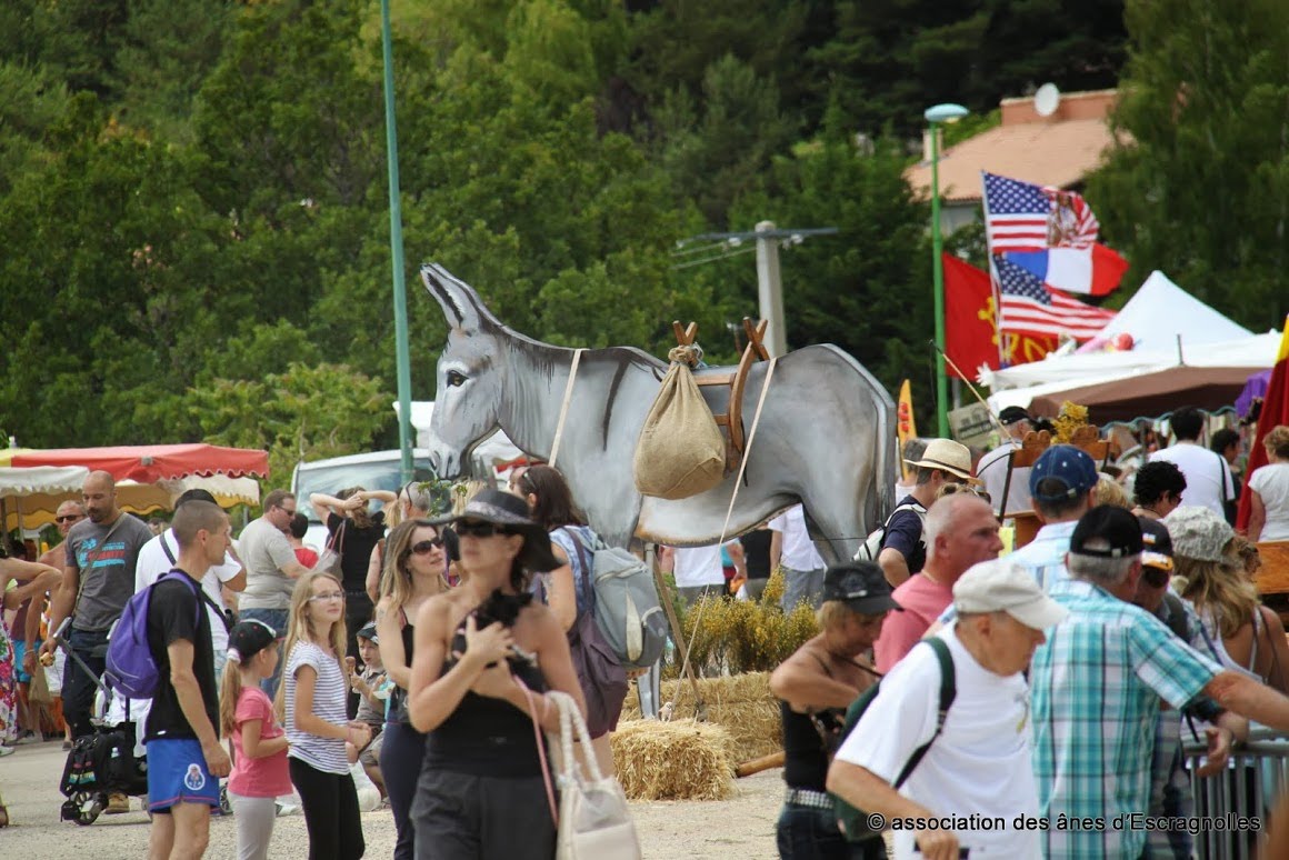 fete-anes-escragnolles-alpes-maritimes-sortie-famille-insolite