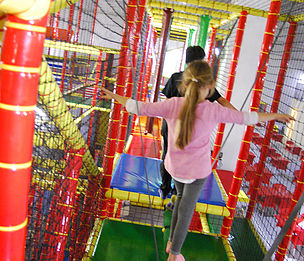 parc-jeux-piscine-balle-structure-enfants