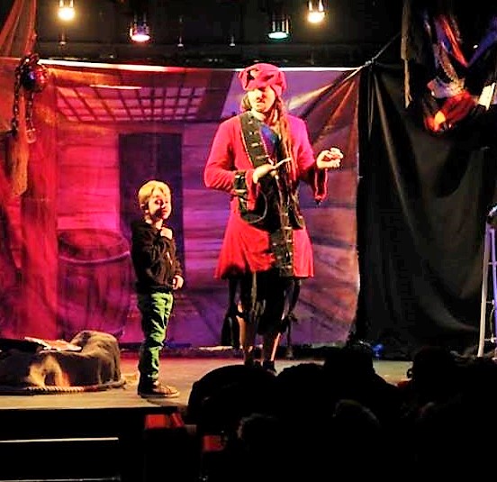 Capitaine crochu sur scène à Nice spectacle-enfant-nice-capitaine-crochu