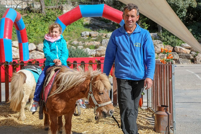 sortie-enfants-alpes-maritimes-06-jeux-balades-poneys-animaux-ferme