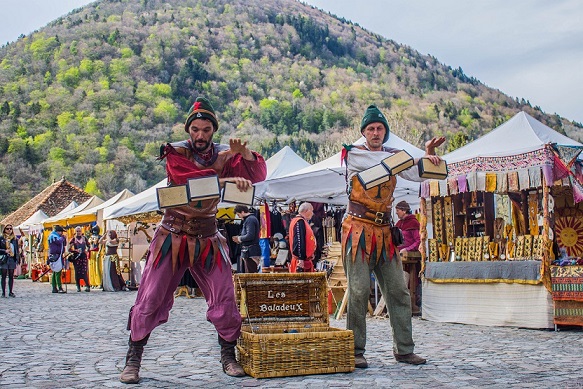 spectacle-animations-magicien-fete-medievale-06