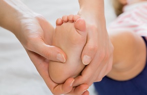 massage-bebe-alpes-maritimes-domicile-fleur-peau