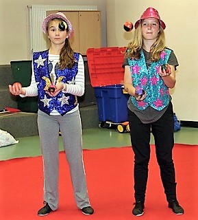 ecole-cirque-zuzurelone-saint-laurent-enfants