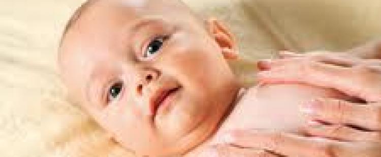 Atelier massage de bébé à La Gaude massage-bebe-atelier-la-gaude