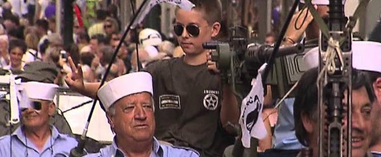 fete-liberation-cannes-defile-feu-artifice
