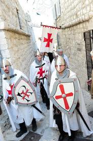 Chevaliers en armure chevaliers-fete-chateau-tourrette-levens