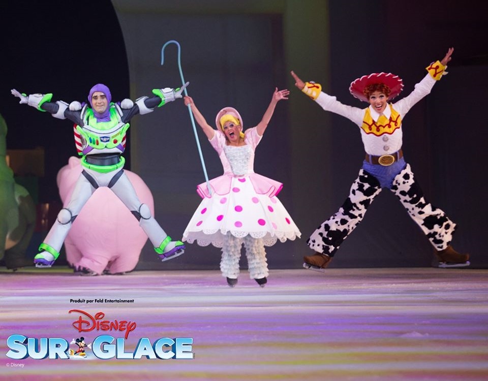 spectacle-magie-eternelle-disney-glace-06