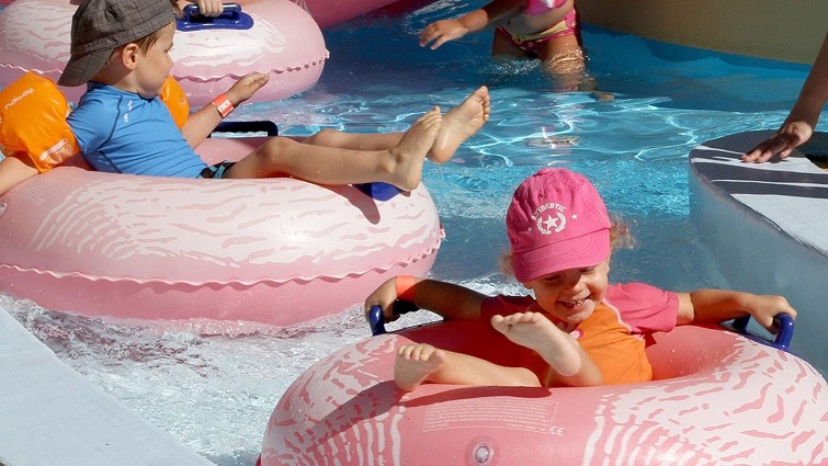 Toboggan a Aquasplash Antibes activites-enfants-parc-aquatique-aquasplash-antibes