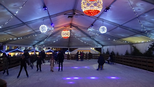 patinoire-grasse-village-noel-soiree-dj