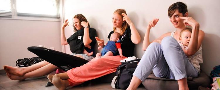 atelier-langue-signes-bebe-maman-bulle